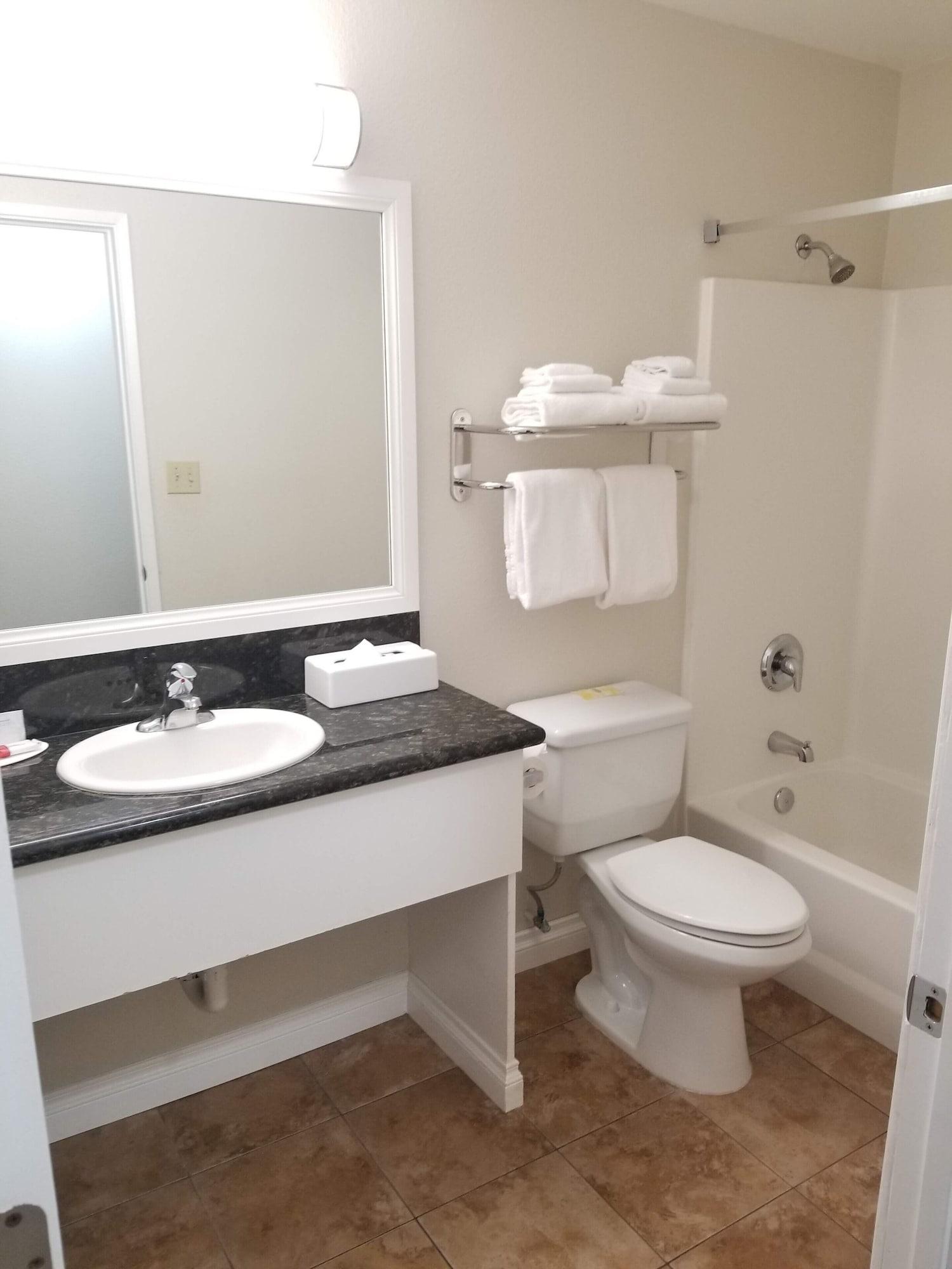 Ramada By Wyndham Oceanside Hotell Eksteriør bilde